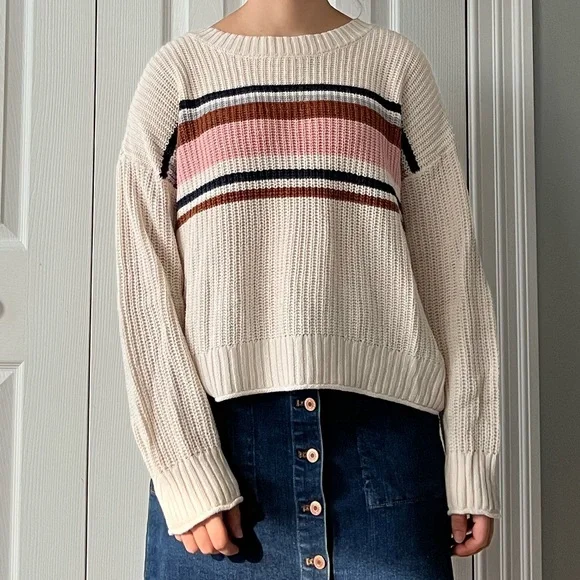 American Eagle Sweater - Picture 2 of 6